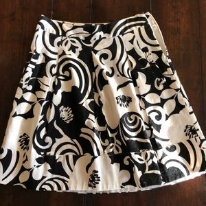 Black House White Market skirt